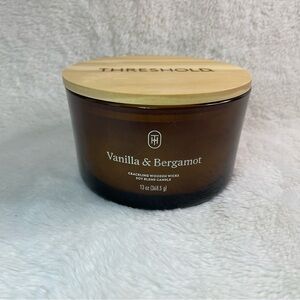 Threshold Vanilla & Bergamot Candle with Wooden Lid